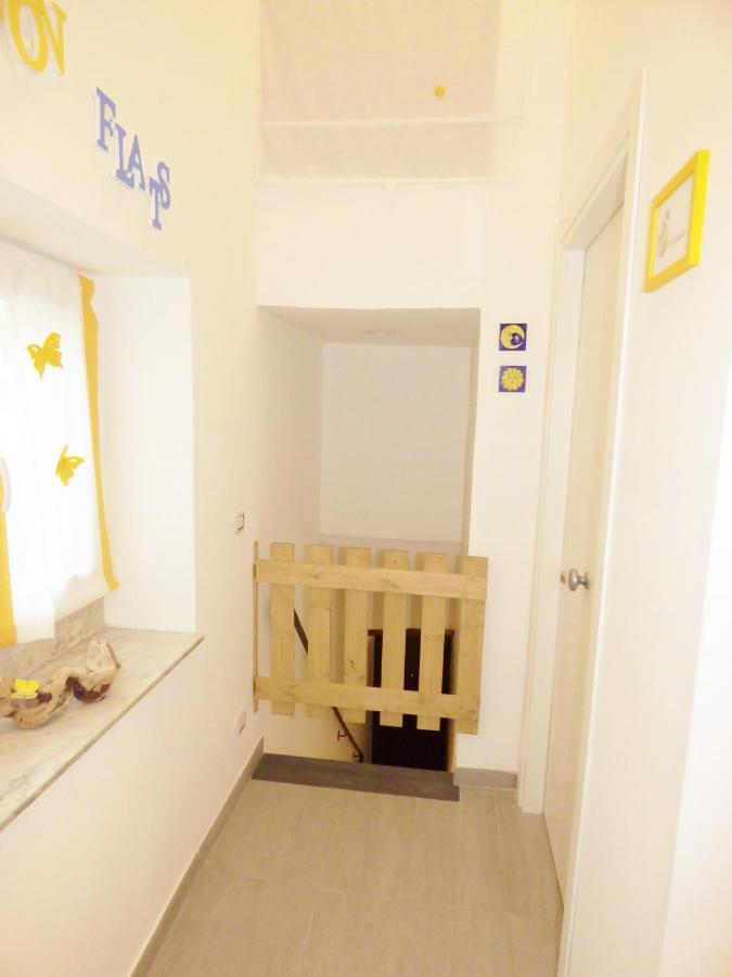 B&B Lemon Flats เนเปิลส์ ภายนอก รูปภาพ