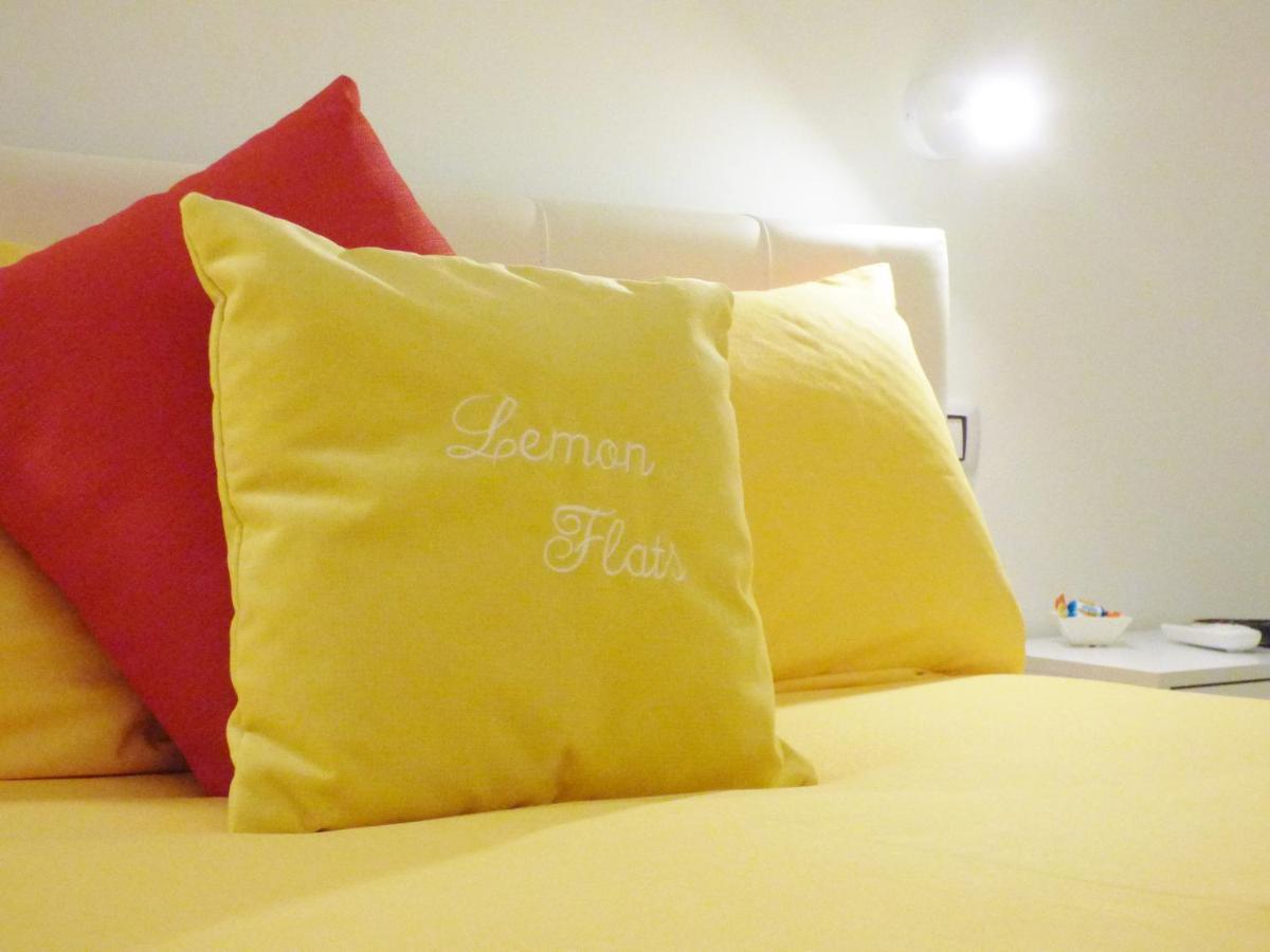 B&B Lemon Flats เนเปิลส์ ภายนอก รูปภาพ