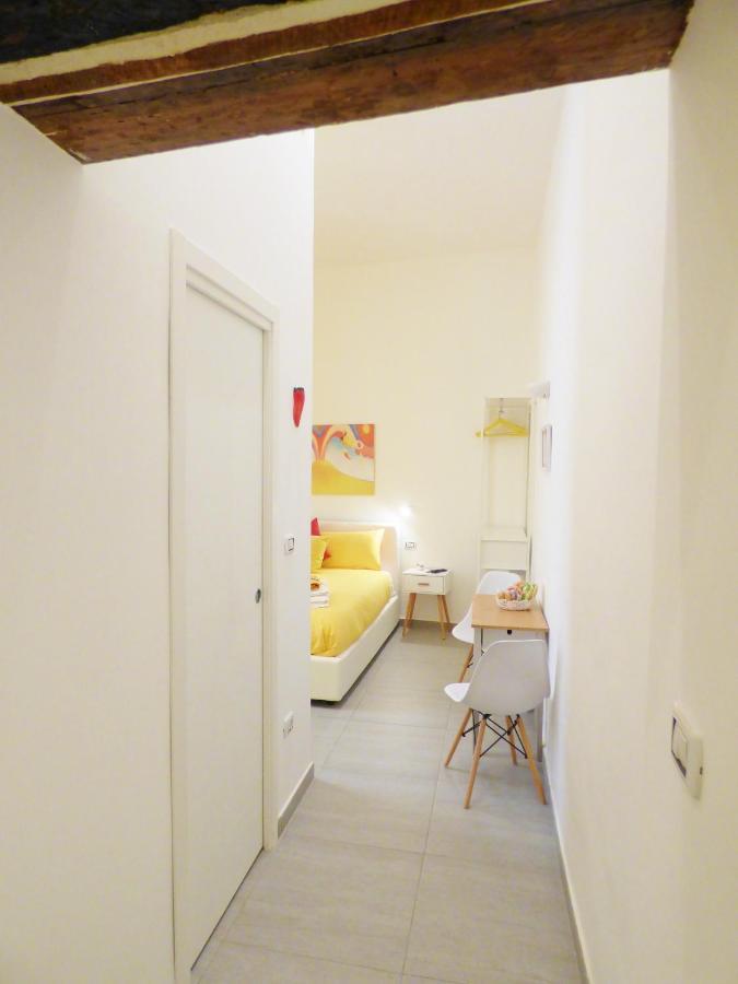B&B Lemon Flats เนเปิลส์ ภายนอก รูปภาพ