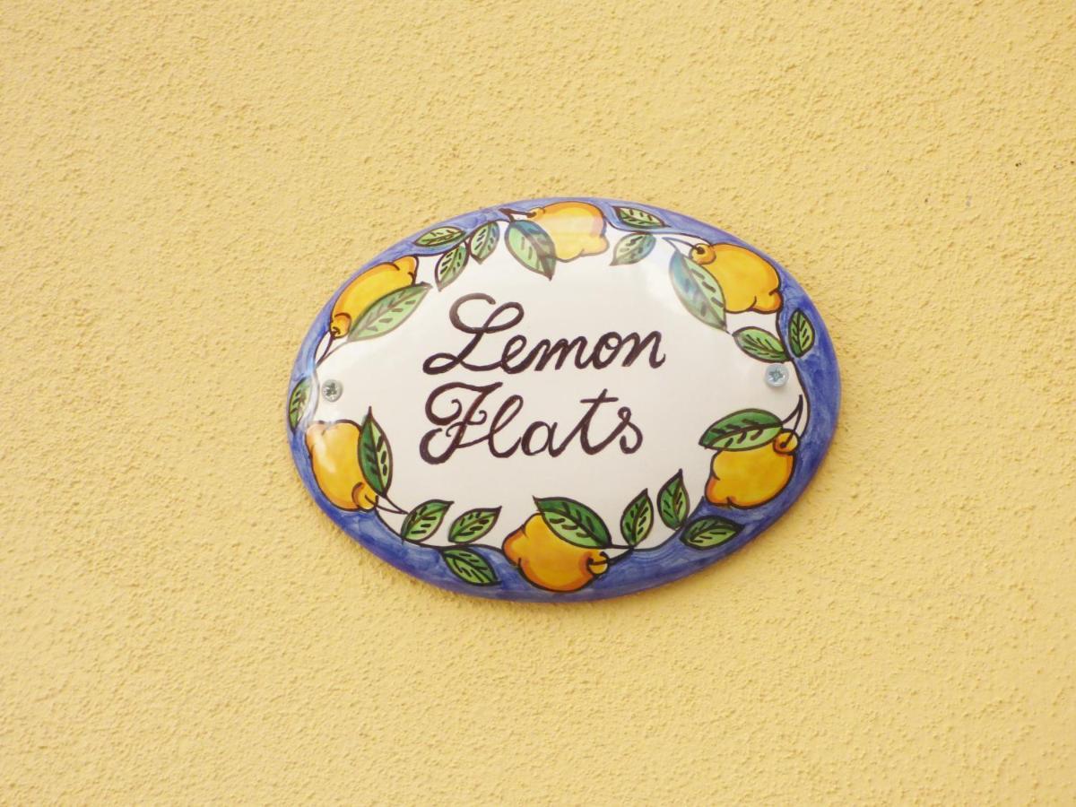 B&B Lemon Flats เนเปิลส์ ภายนอก รูปภาพ