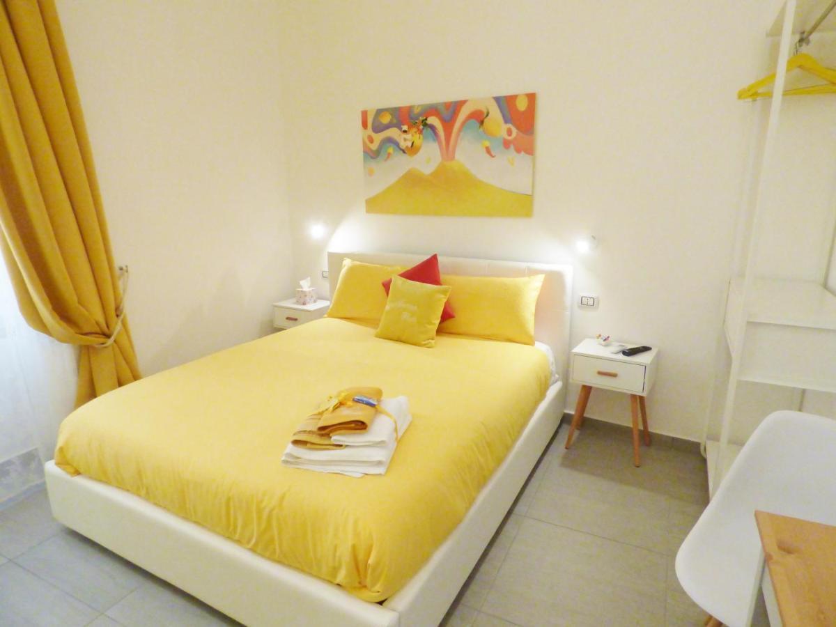B&B Lemon Flats เนเปิลส์ ภายนอก รูปภาพ